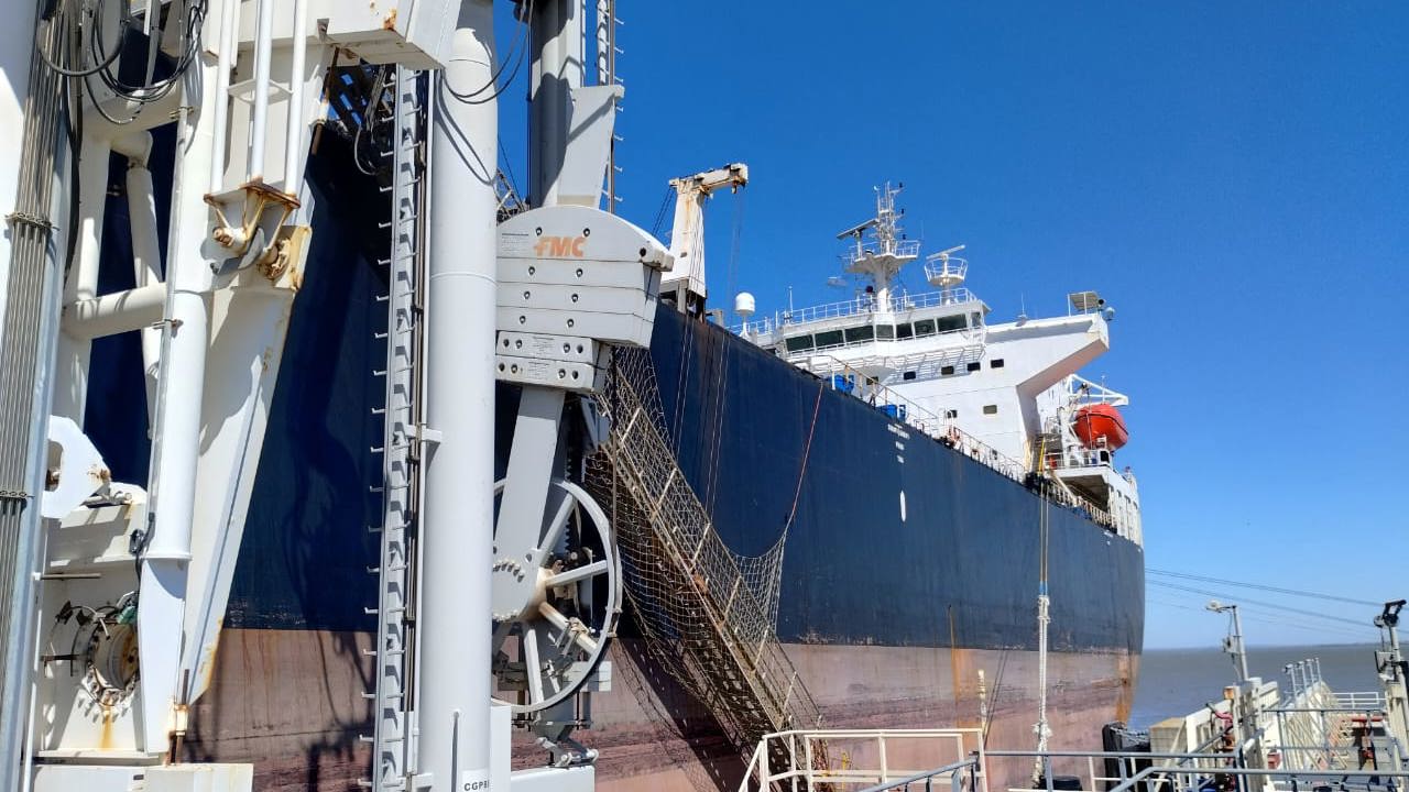 Trafigura completes first crude export using new Derivacion pipeline in Argentina